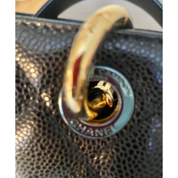 ❗️SOLD❗️CHANEL Caviar GST - Picture 3 of 12